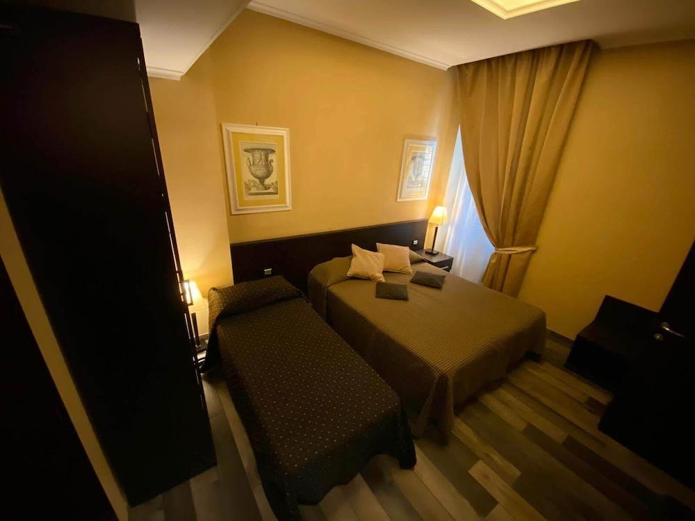 Latinum Hotel